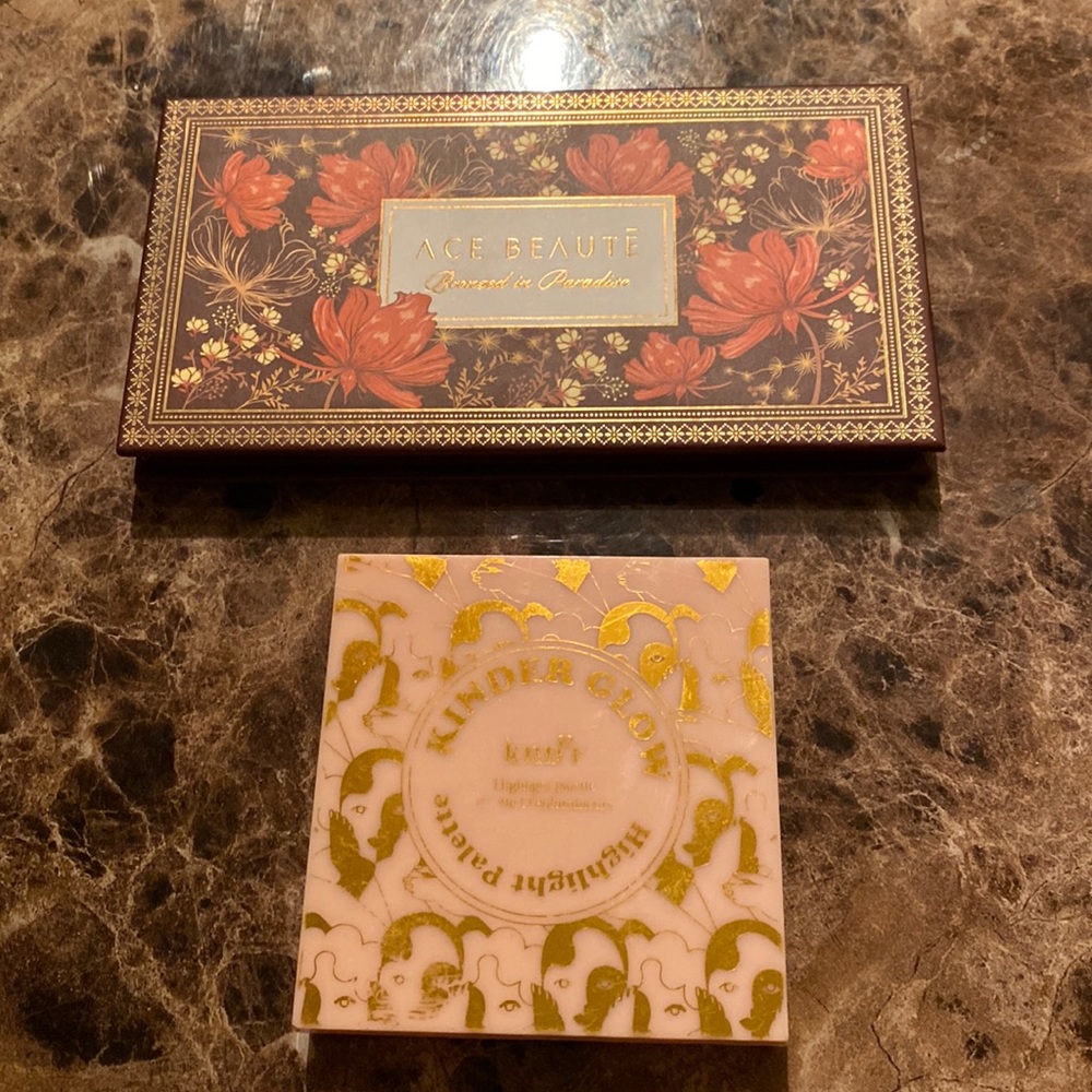 Highlighter and bronzer package